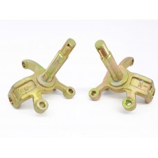 Цапфа поворотный кулак квадроциклов ATV 150 250 (ось 17 мм) правый левый пара