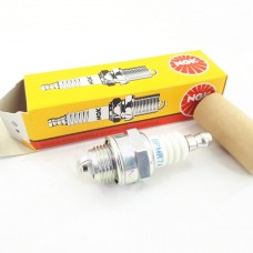 Свеча 2т  NGK 4626 / BPMR7A ()